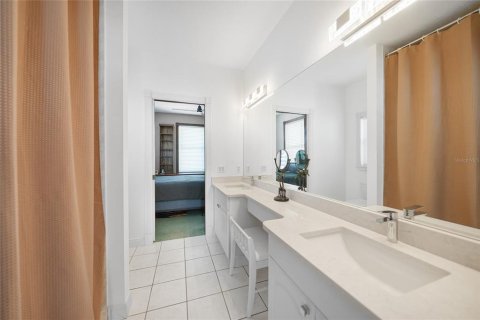 House in Punta Gorda, Florida 4 bedrooms, 199.37 sq.m. № 1916595 - photo 25