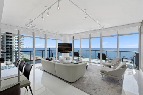 Купить кондоминиум в Майами-Бич, Флорида 3 спальни, 170.66м2, № 1931375 - фото 3