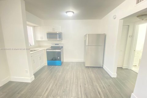 Appartement à louer à Miami, Floride: 1 chambre, 46.45 m2 № 1888080 - photo 2