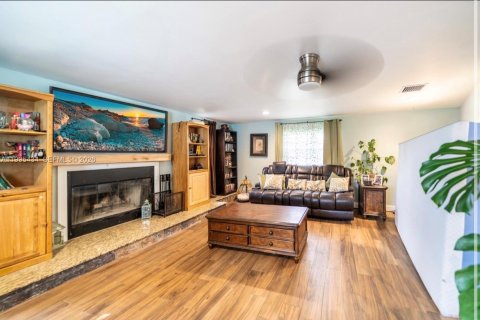 Купить виллу или дом в Дейви, Флорида 5 спален, 180.79м2, № 2063763 - фото 5