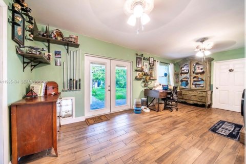 Купить виллу или дом в Дейви, Флорида 5 спален, 180.79м2, № 2063763 - фото 16