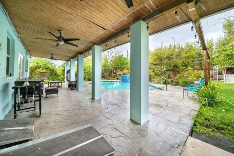 Купить виллу или дом в Дейви, Флорида 5 спален, 180.79м2, № 2063763 - фото 26