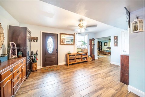 Купить виллу или дом в Дейви, Флорида 5 спален, 180.79м2, № 2063763 - фото 4