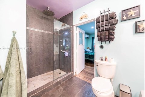 Купить виллу или дом в Дейви, Флорида 5 спален, 180.79м2, № 2063763 - фото 21