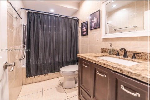 Купить виллу или дом в Дейви, Флорида 5 спален, 180.79м2, № 2063763 - фото 12