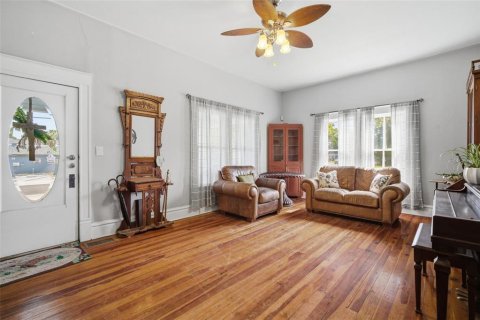 Casa en venta en Plant City, Florida, 3 dormitorios, 243.87 m2 № 2103478 - foto 3