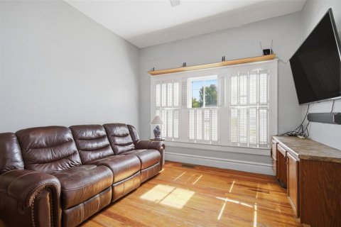 Casa en venta en Plant City, Florida, 3 dormitorios, 243.87 m2 № 2103478 - foto 30