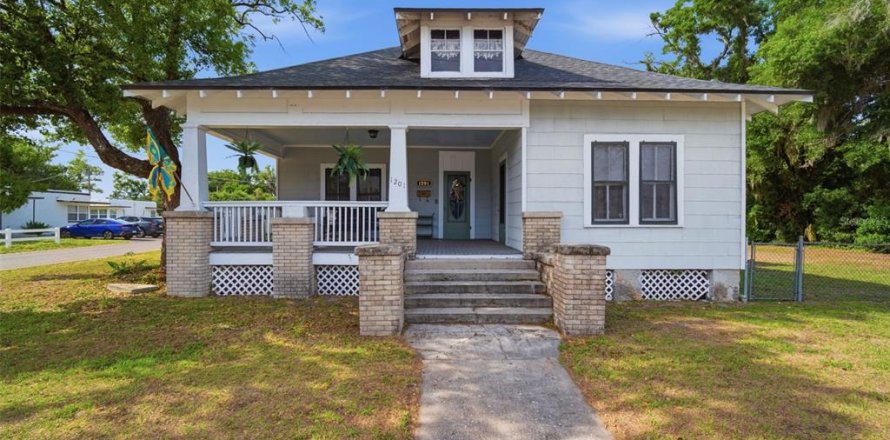 Casa en Plant City, Florida 3 dormitorios, 243.87 m2 № 2103478