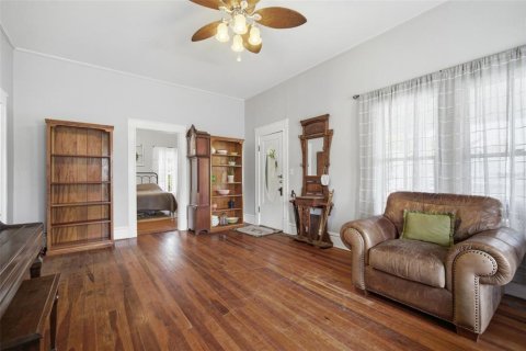 Casa en venta en Plant City, Florida, 3 dormitorios, 243.87 m2 № 2103478 - foto 11
