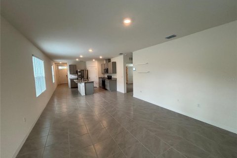 Casa en alquiler en Davenport, Florida, 4 dormitorios, 154.68 m2 № 1910407 - foto 12