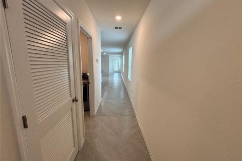 Casa en alquiler en Davenport, Florida, 4 dormitorios, 154.68 m2 № 1910407 - foto 4