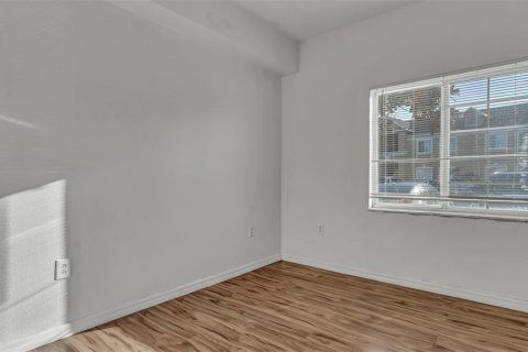 Condo in Riverview, Florida, 3 bedrooms  № 1909144 - photo 17