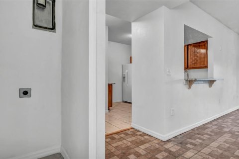 Condo in Riverview, Florida, 3 bedrooms  № 1909144 - photo 23