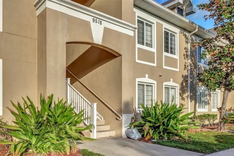 Condo in Riverview, Florida, 3 bedrooms  № 1909144 - photo 4