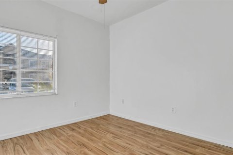 Condo in Riverview, Florida, 3 bedrooms  № 1909144 - photo 14