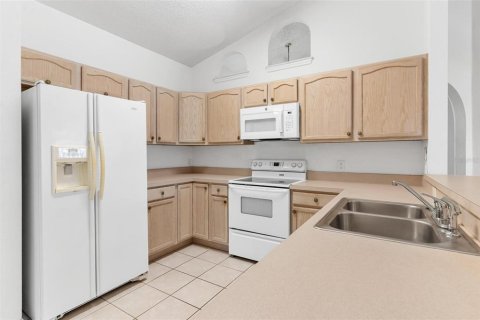 House in Eustis, Florida 4 bedrooms, 167.13 sq.m. № 1832670 - photo 23
