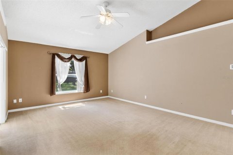 House in Eustis, Florida 4 bedrooms, 167.13 sq.m. № 1832670 - photo 15