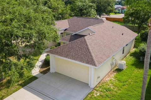 House in Eustis, Florida 4 bedrooms, 167.13 sq.m. № 1832670 - photo 4