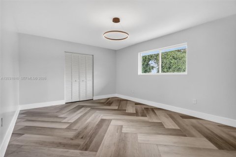 House in North Miami Beach, Florida 2 bedrooms, 127.83 sq.m. № 2244162 - photo 20