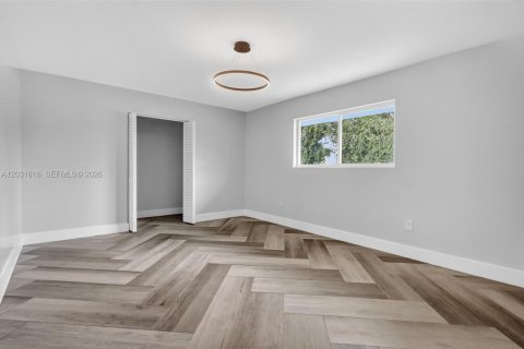 House in North Miami Beach, Florida 2 bedrooms, 127.83 sq.m. № 2244162 - photo 21