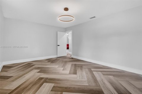 House in North Miami Beach, Florida 2 bedrooms, 127.83 sq.m. № 2244162 - photo 22