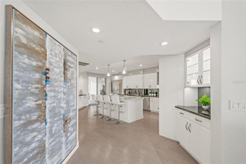 Copropriété à vendre à Sarasota, Floride: 2 chambres, 189.71 m2 № 2100904 - photo 17