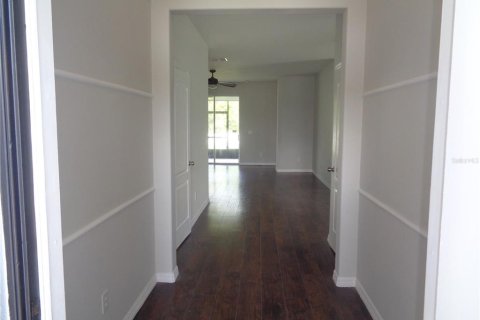 House in Orlando, Florida 3 bedrooms, 155.15 sq.m. № 1765987 - photo 2