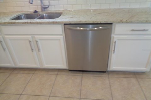 House in Orlando, Florida 3 bedrooms, 155.15 sq.m. № 1765987 - photo 16