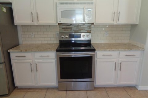 House in Orlando, Florida 3 bedrooms, 155.15 sq.m. № 1765987 - photo 17