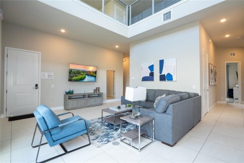 Condo in Four Corners, Florida, 5 bedrooms № 2232031 - photo 11