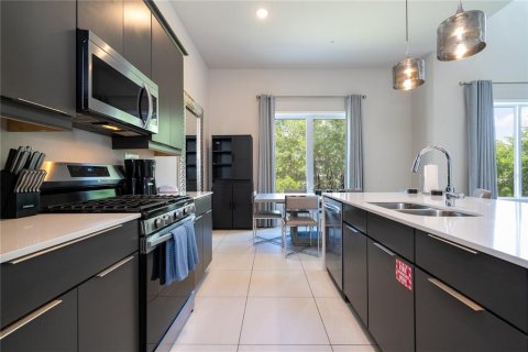 Condo in Four Corners, Florida, 5 bedrooms № 2232031 - photo 20