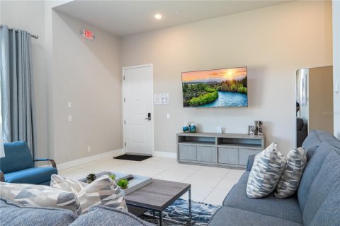 Condo in Four Corners, Florida, 5 bedrooms № 2232031 - photo 23