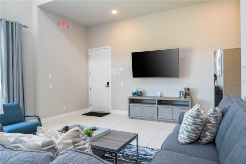 Condo in Four Corners, Florida, 5 bedrooms № 2232031 - photo 24