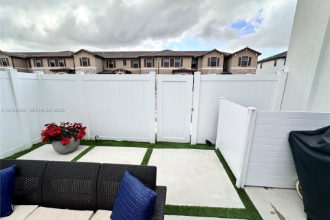 Touwnhouse à louer à Hialeah, Floride: 3 chambres, 143.07 m2 № 2388057 - photo 20