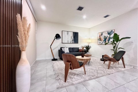Touwnhouse à louer à Hialeah, Floride: 3 chambres, 143.07 m2 № 2388057 - photo 6