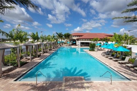 Touwnhouse à louer à Hialeah, Floride: 3 chambres, 143.07 m2 № 2388057 - photo 25