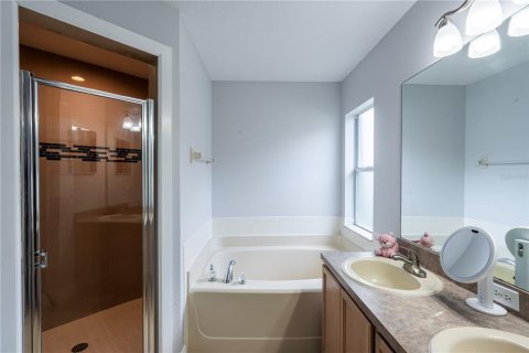 House in Orlando, Florida 3 bedrooms, 135.27 sq.m. № 1778665 - photo 28