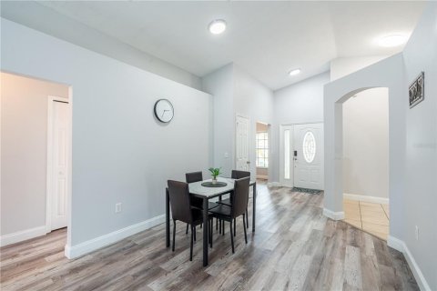 House in Orlando, Florida 3 bedrooms, 135.27 sq.m. № 1778665 - photo 20