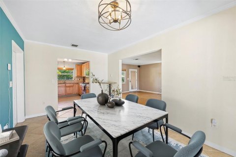 House in Sarasota, Florida 3 bedrooms, 162.58 sq.m. № 2414910 - photo 10
