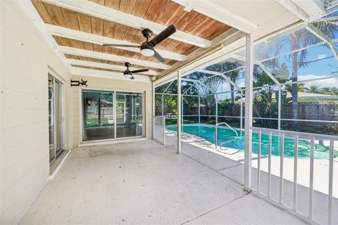 House in Sarasota, Florida 3 bedrooms, 162.58 sq.m. № 2414910 - photo 29