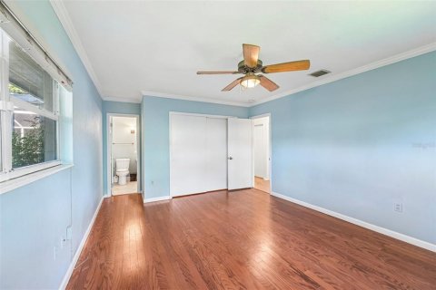 House in Sarasota, Florida 3 bedrooms, 162.58 sq.m. № 2414910 - photo 26