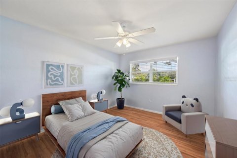 House in Sarasota, Florida 3 bedrooms, 162.58 sq.m. № 2414910 - photo 18