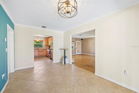 House in Sarasota, Florida 3 bedrooms, 162.58 sq.m. № 2414910 - photo 11