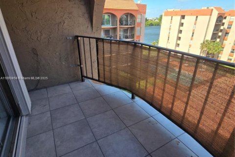 Condominio en venta en Miami, Florida, 1 dormitorio, 70.23 m2 № 1980669 - foto 12