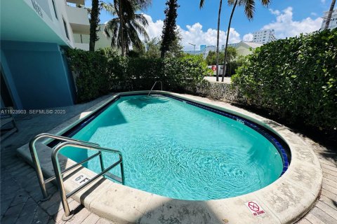 Condo in Miami Beach, Florida, 1 bedroom  № 1982321 - photo 3