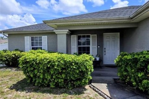 Villa ou maison à louer à Cape Coral, Floride: 3 chambres, 135.82 m2 № 2150913 - photo 2
