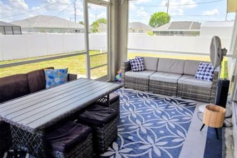 Villa ou maison à louer à Cape Coral, Floride: 3 chambres, 135.82 m2 № 2150913 - photo 23