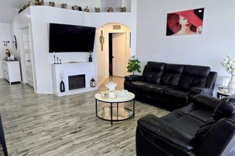 Villa ou maison à louer à Cape Coral, Floride: 3 chambres, 135.82 m2 № 2150913 - photo 11