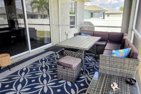 Villa ou maison à louer à Cape Coral, Floride: 3 chambres, 135.82 m2 № 2150913 - photo 24