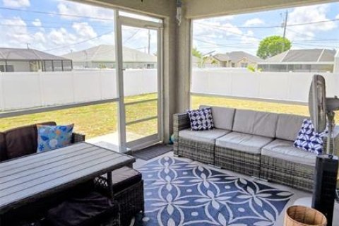 Villa ou maison à louer à Cape Coral, Floride: 3 chambres, 135.82 m2 № 2150913 - photo 22
